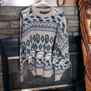 Apparel Workshop vntg sweater